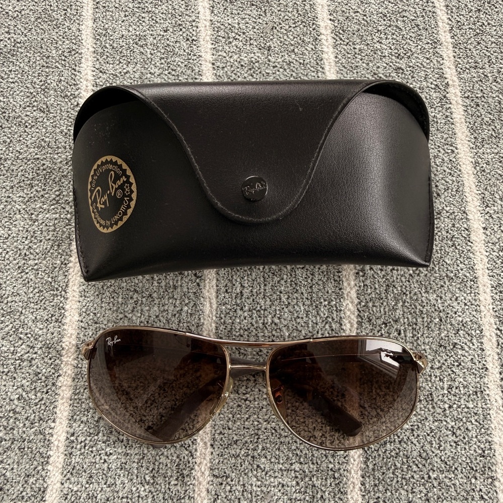 Ray-Ban Brown Aviator Sunglasses with Black Case